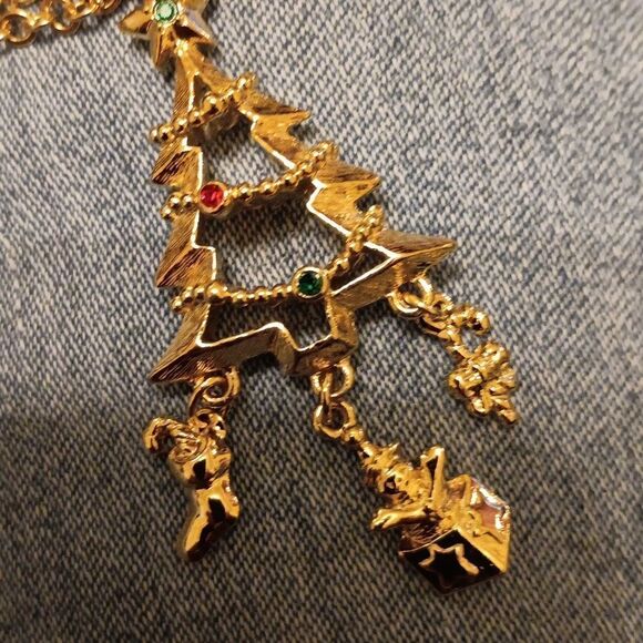 Vintage AVON Christmas Pendant - Picture 6 of 10